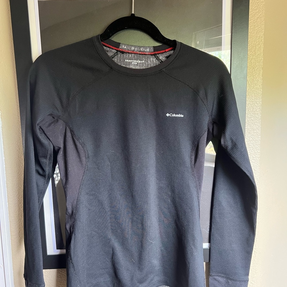 Columbia Black Long-Sleeve Performance Base Layer Shirt